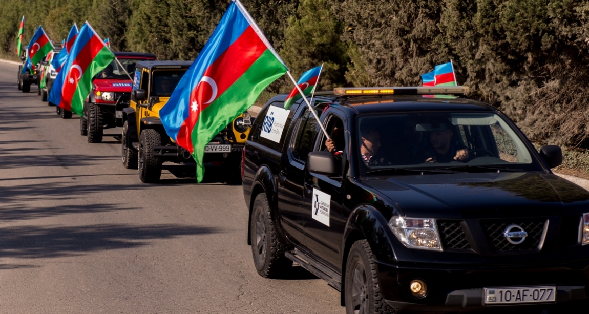 Dövlət Bayrağı Gününə həsr edilmiş “Offroad” yürüşü keçirilib