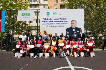 Paytaxtın abad məhəllələrində basketbol yarışları başa çatıb