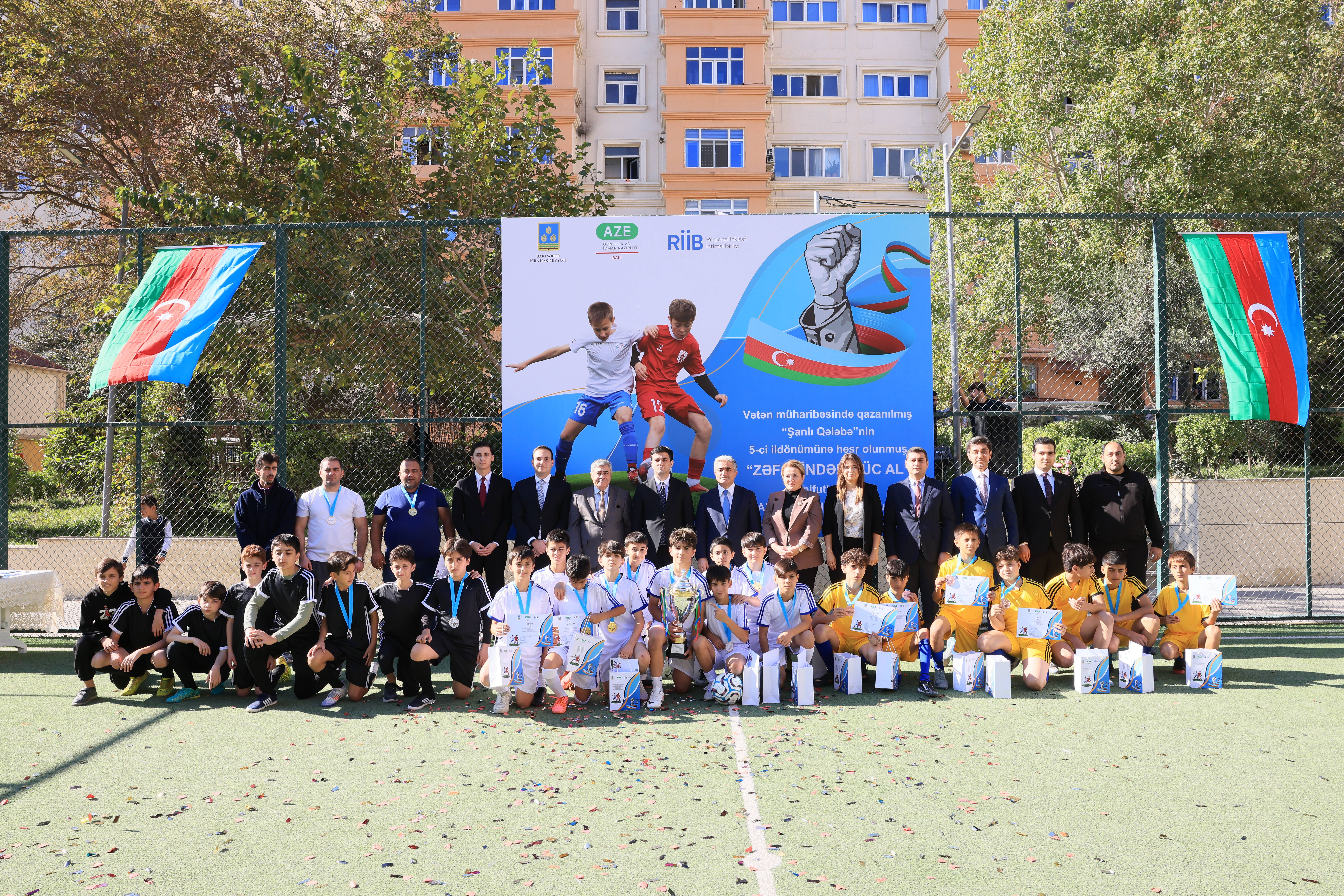 Paytaxtın Abad məhəllələrində mini futbol yarışları başa çatıb