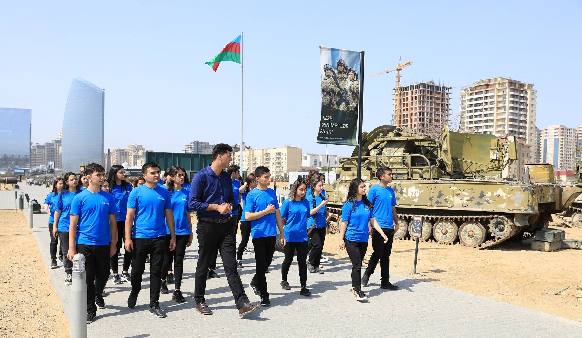 RİİB könüllüləri üçün Hərbi Qənimətlər Parkına ekskursiya təşkil olunub