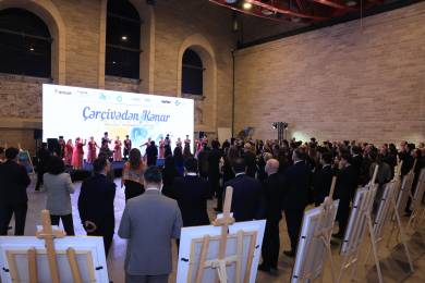 21 mart – Dünya Daun Sindromu Günü ərəfəsində Daş salnamə muzeyində “Çərçivədən kənar” adlı inklüziv incəsənət sərgisi keçirilib